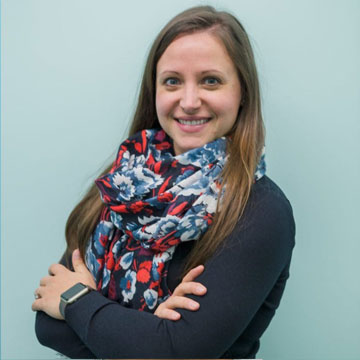 Dr. Andrea Maxim